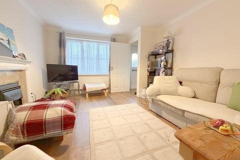 3 bedroom end of terrace house to rent, Wagner Close, Browns Wood, Milton Keynes, MK7