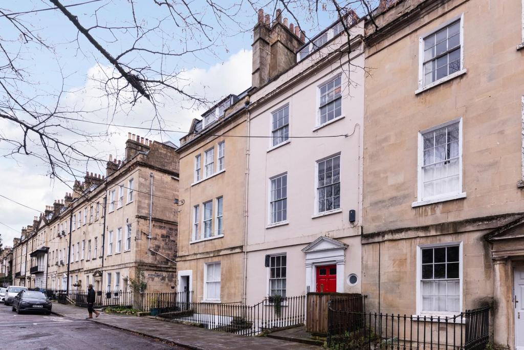 FFF, 9 Kensington Place, Bath BA1 6 AW-13.jpg