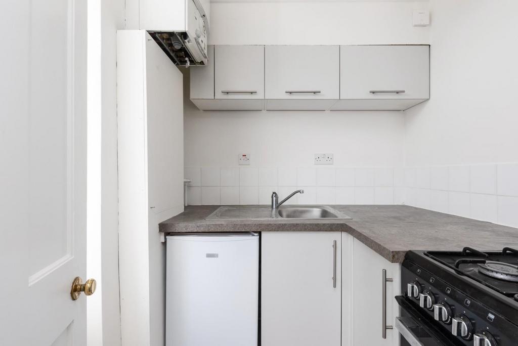 FFF, 9 Kensington Place, Bath BA1 6 AW-8.jpg