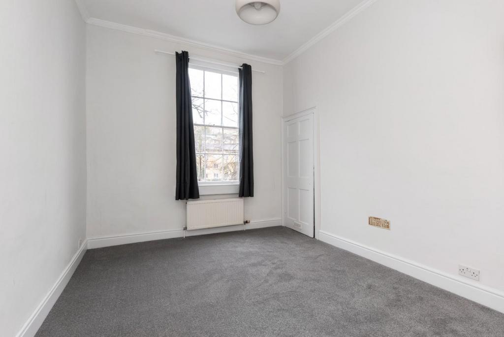 FFF, 9 Kensington Place, Bath BA1 6 AW-10.jpg