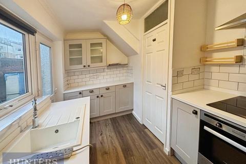 2 bedroom terraced house to rent, Westminster Road, Exeter, EX4 2LT