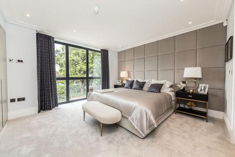 undefined, Parkside, London SW19