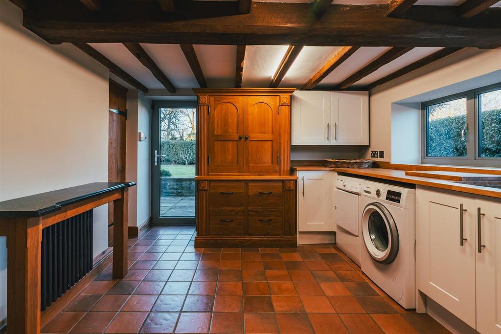 Second Kitchen