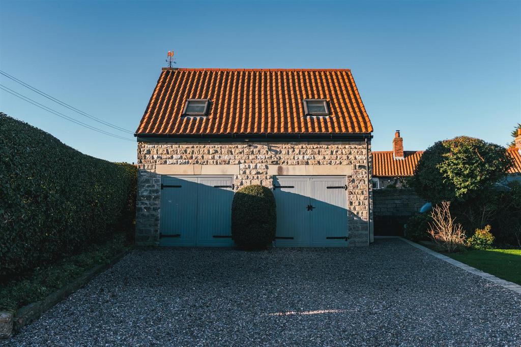Detached Double Garage