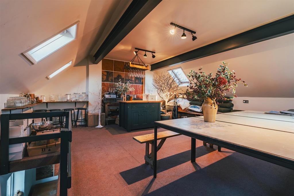 Multifunctional Room