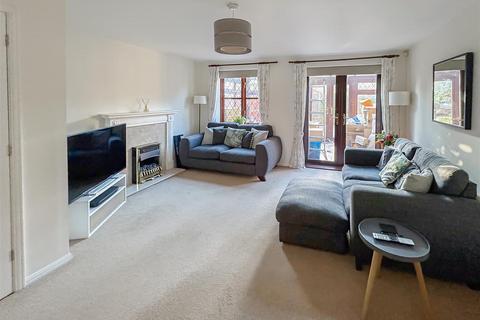 undefined, Larkspur Close, Littlehampton BN17