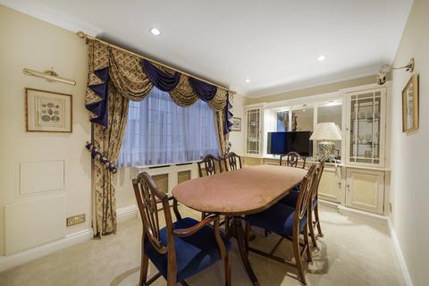 3 bedroom flat to rent, Chiltern Court, Baker Street, Marylebone, London