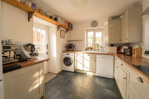 3 bedroom terraced house for sale, High Street, Paulerspury NN12