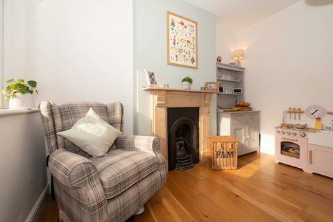 3 bedroom terraced house for sale, High Street, Paulerspury NN12