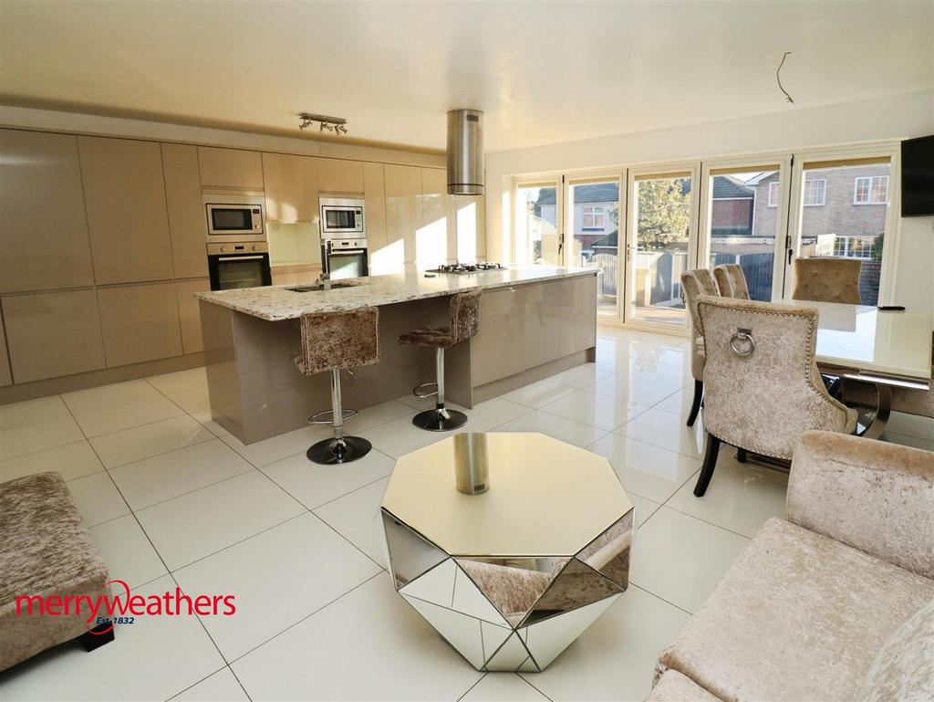 Magnificent dining kitchen extension