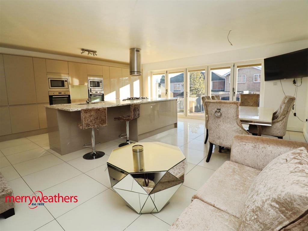 Magnificent dining kitchen extension