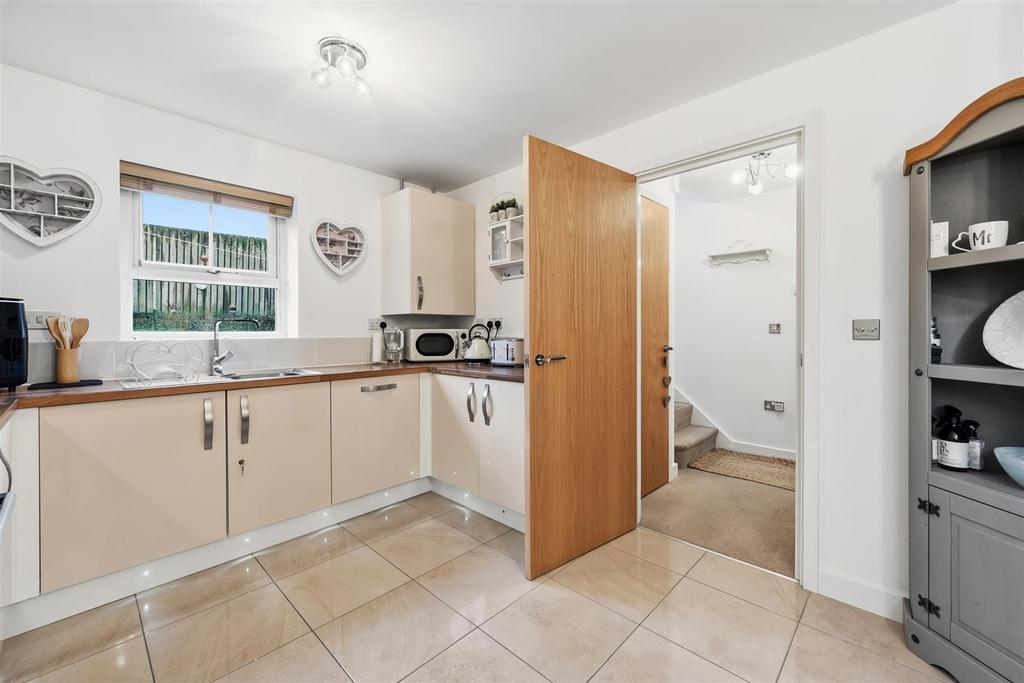 Kitchen to hallway.jpg