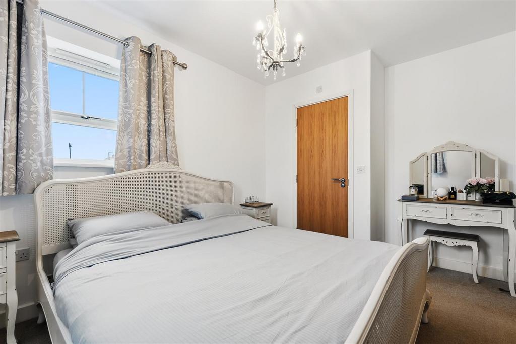 Bedroom One to en-suite.jpg