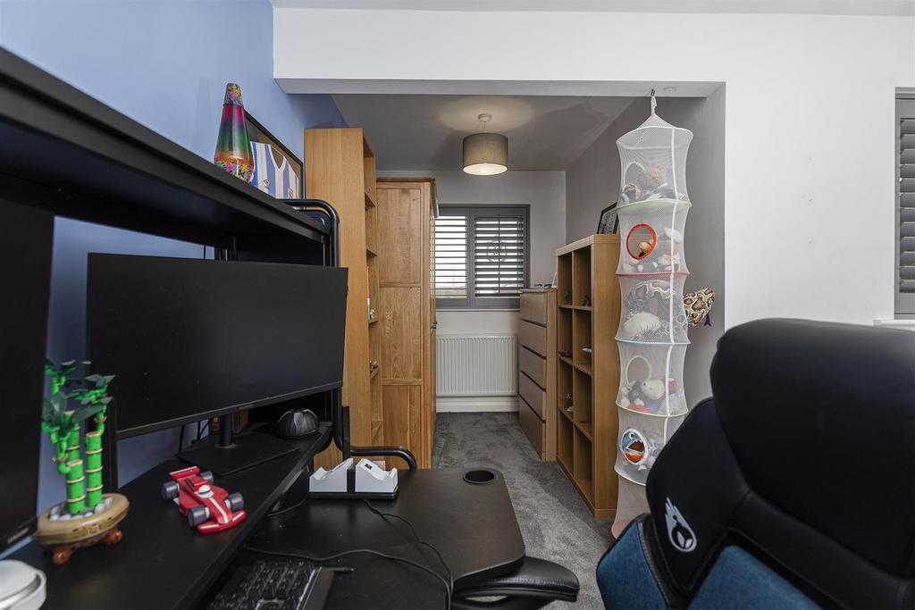 Bramleys Estate Agents - Cross Lane - Stocksmoor (