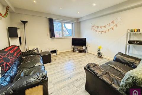 2 bedroom duplex to rent, Wilbraham Road, Manchester, Greater Manchester, M14