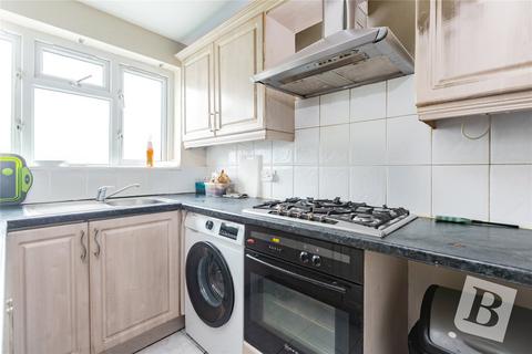 3 bedroom apartment for sale, Limbourne Avenue, Dagenham, RM8