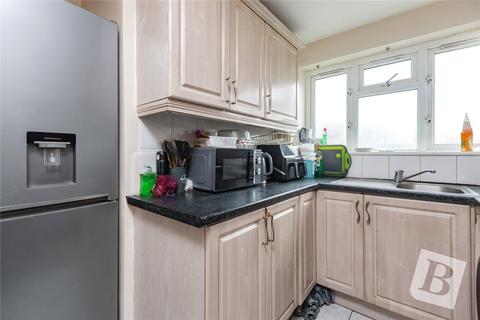 3 bedroom apartment for sale, Limbourne Avenue, Dagenham, RM8