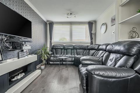 3 bedroom semi-detached house for sale, Lower Fallow Close, Whitchurch