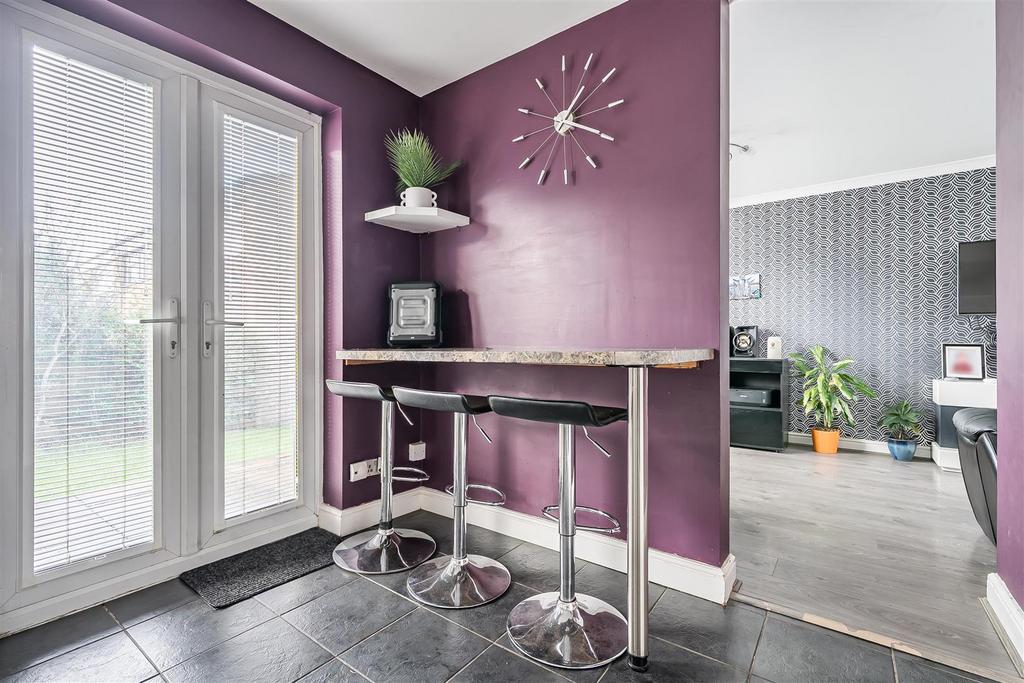 Kitchen / Breakfast Room