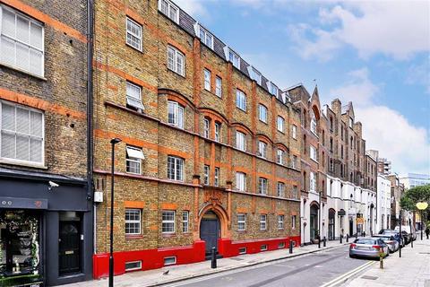 3 bedroom flat to rent, Macklin Street, London WC2B
