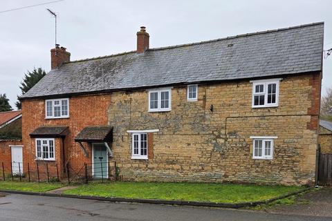 5 bedroom detached house to rent, North Street, Osbournby NG34