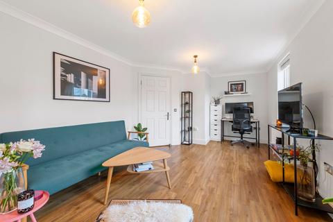 1 bedroom apartment for sale, Monument Green, Weybridge, KT13