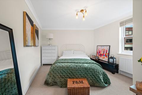 1 bedroom apartment for sale, Monument Green, Weybridge, KT13