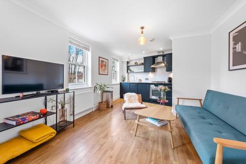 1 bedroom apartment for sale, Monument Green, Weybridge, KT13