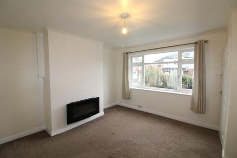 2 bedroom terraced house to rent, Park Avenue, Wakefield, WF3