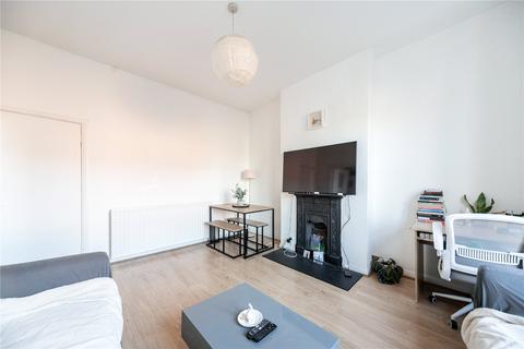 2 bedroom apartment for sale, Maidstone Road, London, N11