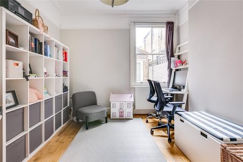 3 bedroom flat to rent, Chipstead Street, London