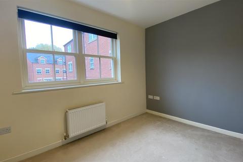 2 bedroom flat to rent, Jaeger Close, Derbyshire DE56