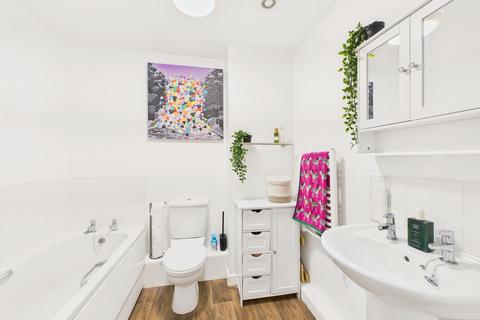 2 bedroom flat for sale, Cromwell Ford Way, Blaydon-On-Tyne, NE21