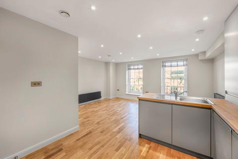 1 bedroom flat to rent, Crown Street, Acton