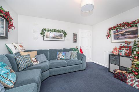 3 bedroom end of terrace house for sale, 55 Trondheim Parkway West, Dunfermline, KY11 4FD