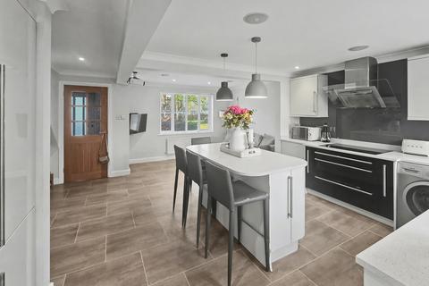 5 bedroom link detached house for sale, Cordwainer Close, Kedington CB9