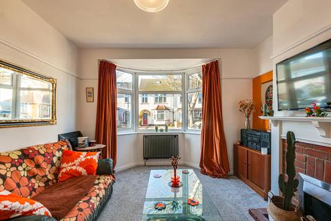 3 bedroom semi-detached house for sale, Wakering Avenue, Southend-on-sea, SS3