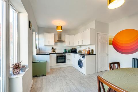 3 bedroom semi-detached house for sale, Wakering Avenue, Southend-on-sea, SS3