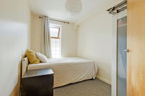 2 bedroom flat to rent, Ashton Street, London E14