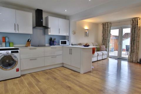 undefined, Thistle Downs, Northway, Tewkesbury