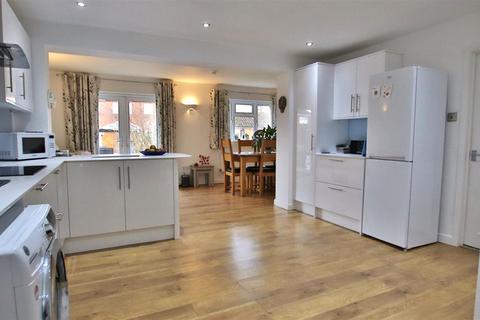 undefined, Thistle Downs, Northway, Tewkesbury