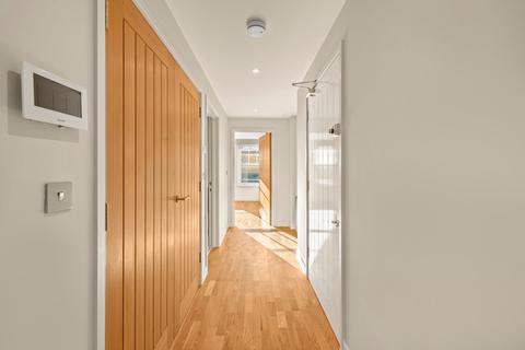 1 bedroom flat to rent, Crown Street, Acton