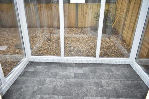 1 bedroom apartment to rent, Ash Close, Bristol BS37