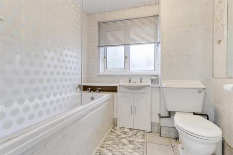 4 bedroom end of terrace house for sale, Danes Close, Arnold NG5