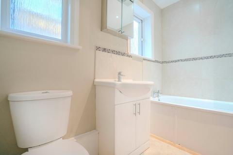 undefined, Oxford Road, Teddington, TW11