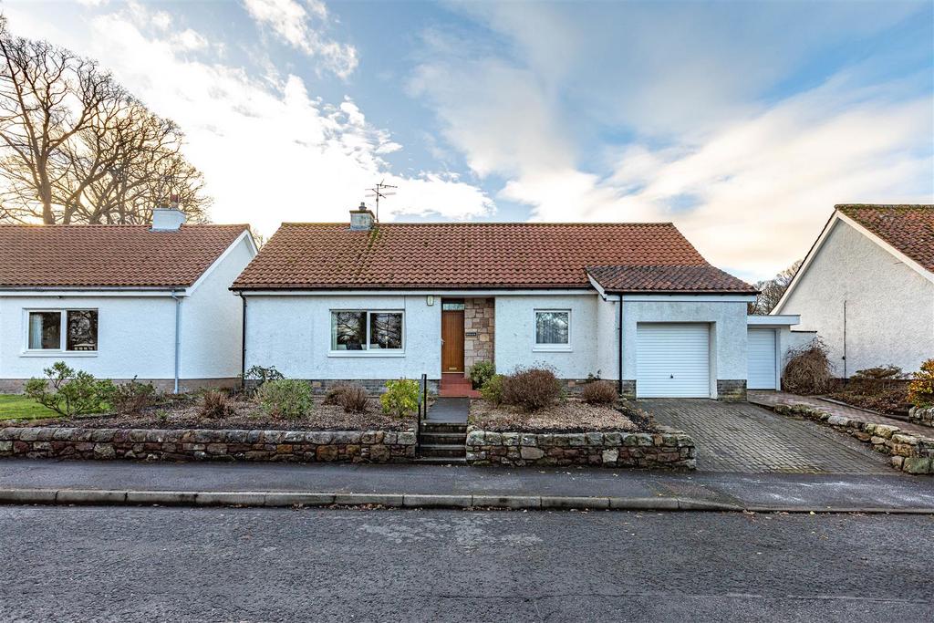 Bynack Tweeddale Avenue Gifford 04.JPG