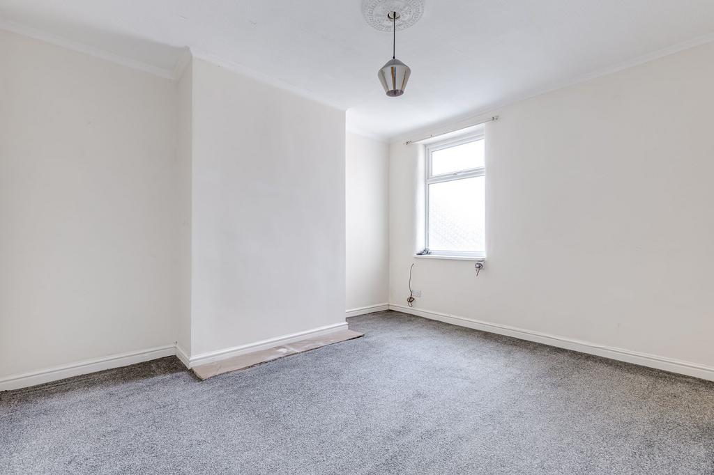 Sitting room 2/ dinning room