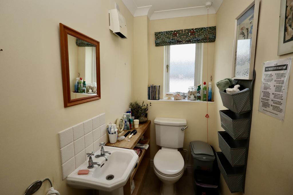 Guest cloakroom