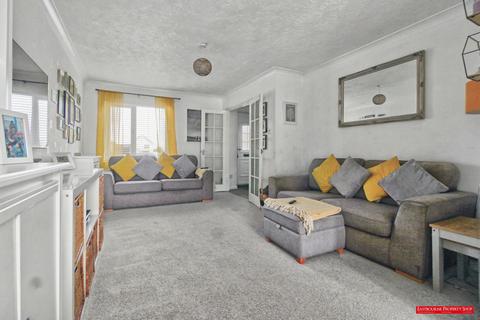 3 bedroom terraced house for sale, Snowdon Close, Eastbourne BN23