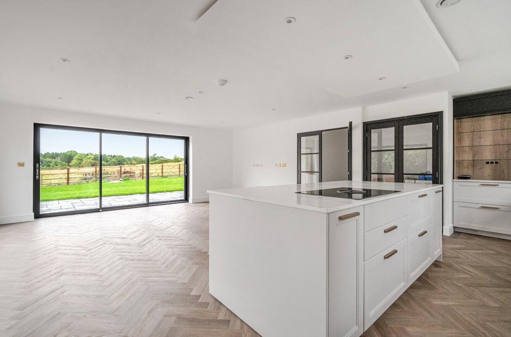 1347714-7-68c1b1a...